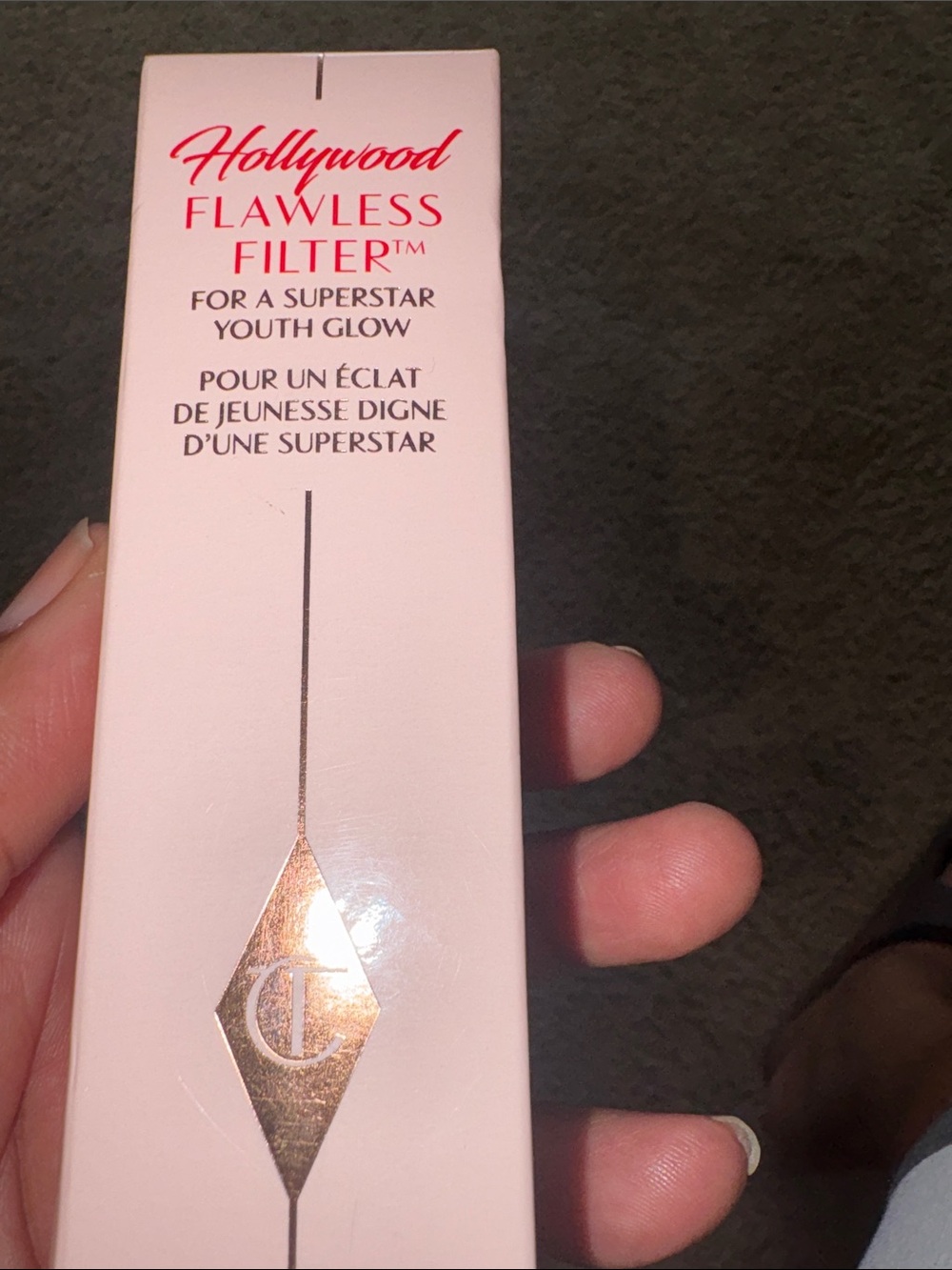 Charlotte Tilbury Hollywood Flawless Filter for a Superstar youth glow